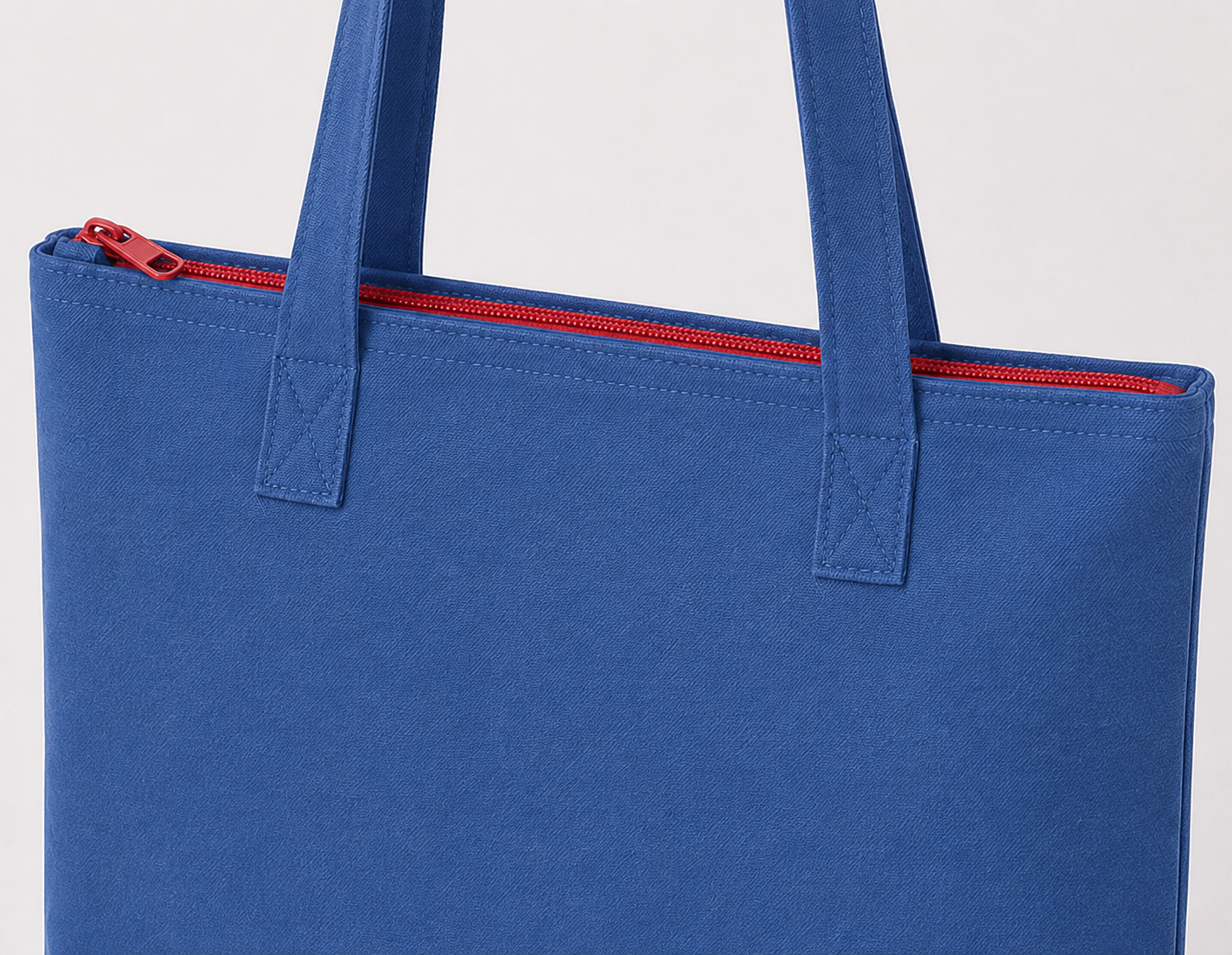 Zipped top closure