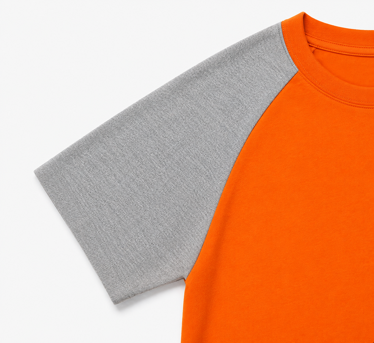 raglan sleeve